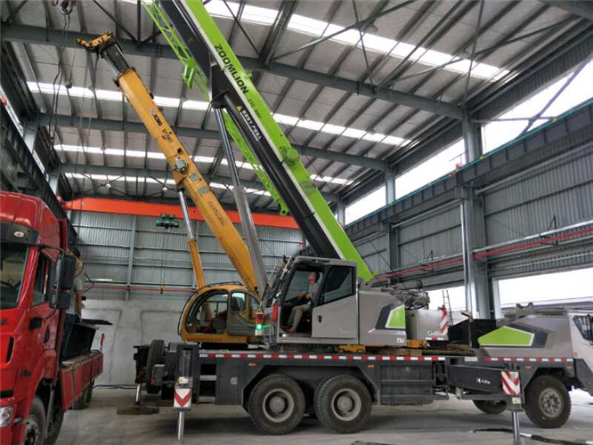 荆门市高空车出租需要注意哪些安全事项？