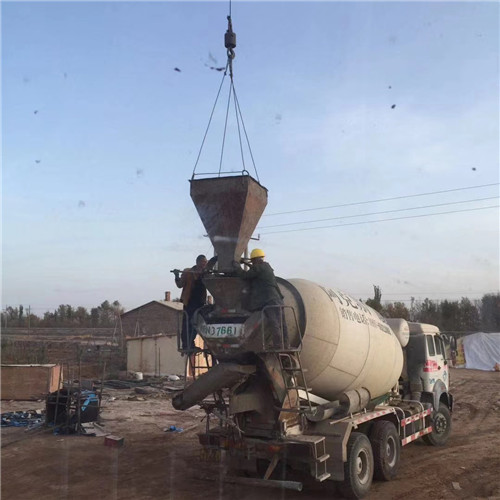 荆门市“精准瞄准”—— 吊车的 “定位导航” 技术