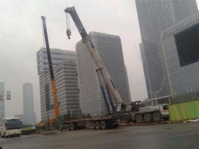 荆门市“自动找平”—— 吊车的 “平地神器” 技术